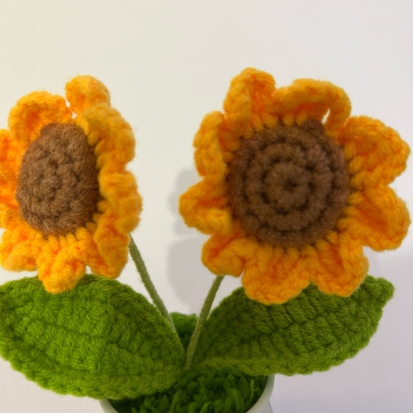Two mini crocheted sunflowers in plastic pot. - Picture 4 of 10